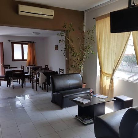 נאה קרוואלי Hotel Paralia מראה חיצוני תמונה