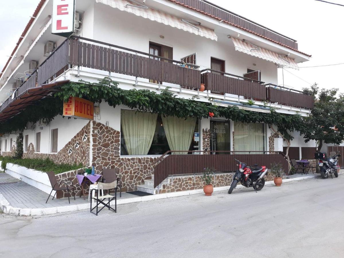 נאה קרוואלי Hotel Paralia מראה חיצוני תמונה