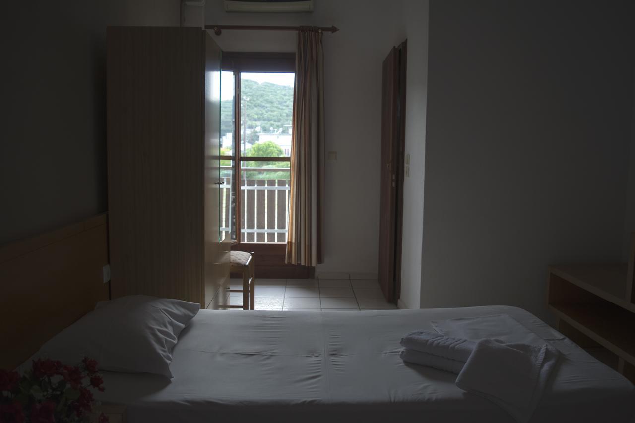 נאה קרוואלי Hotel Paralia מראה חיצוני תמונה