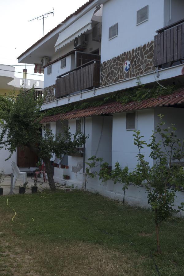 נאה קרוואלי Hotel Paralia מראה חיצוני תמונה