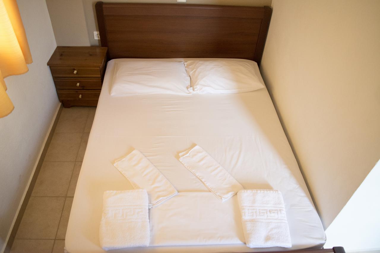 נאה קרוואלי Hotel Paralia מראה חיצוני תמונה